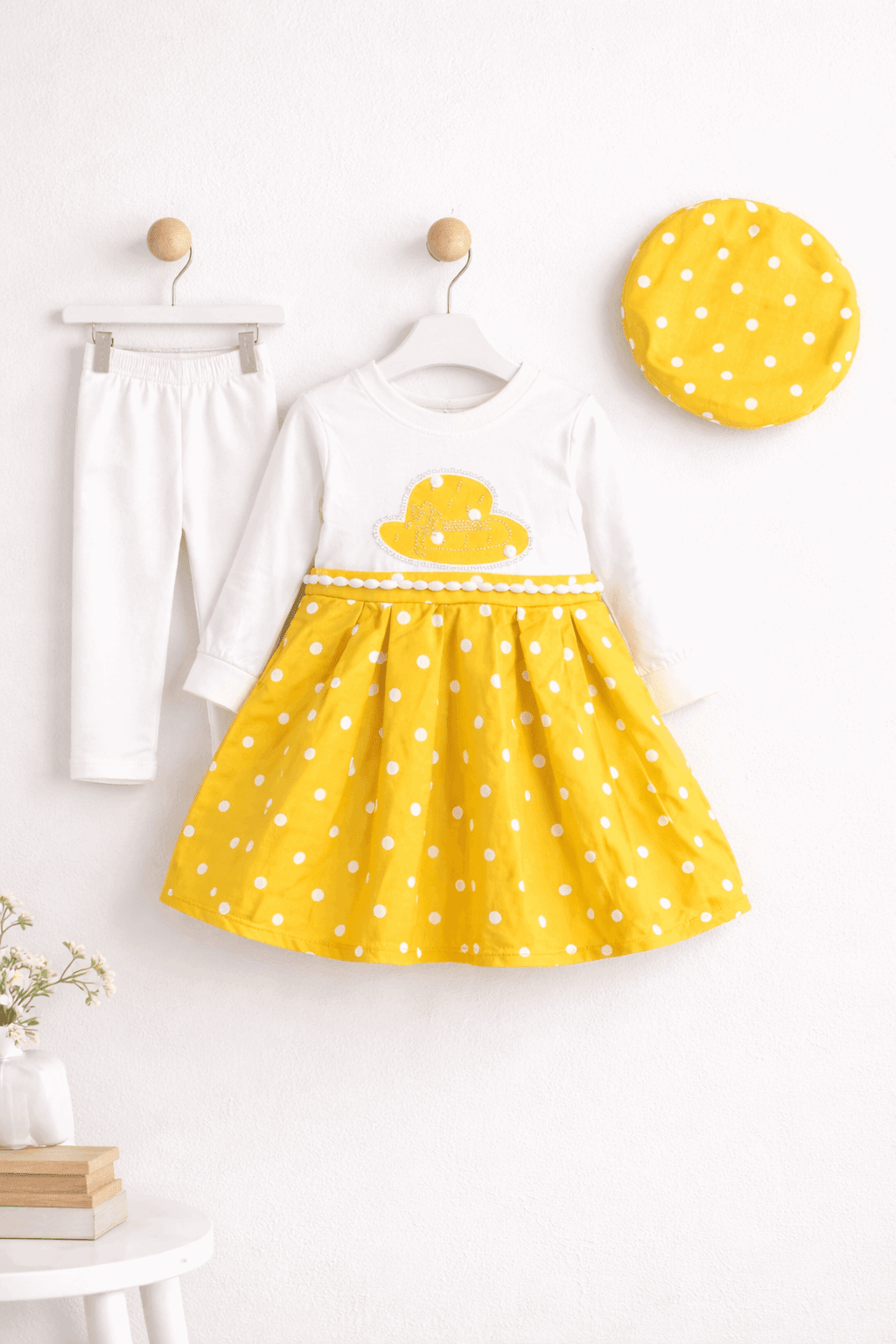 Cheerful little girl in polka dots Outfit 3 pcs - Kiddiesco Main image